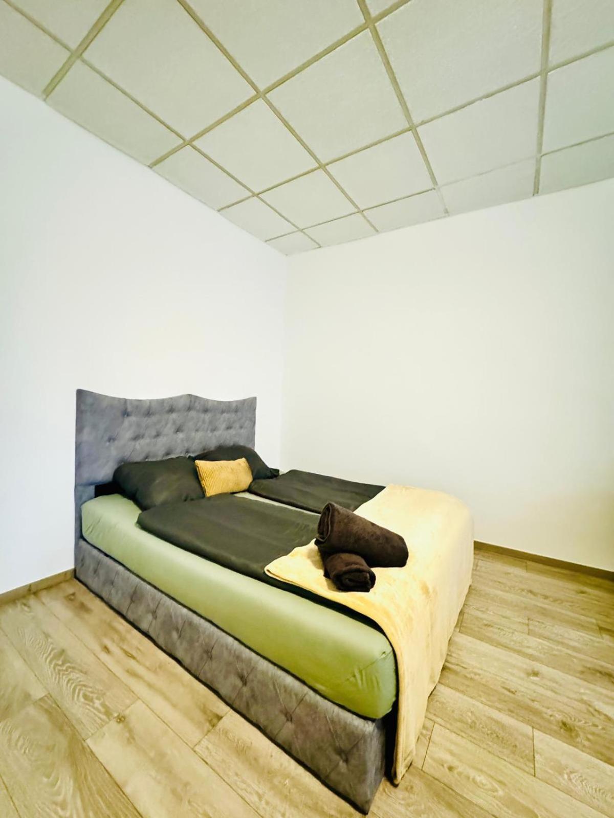 Amazing 2Br Apartment Near Praterstern Wien Eksteriør billede